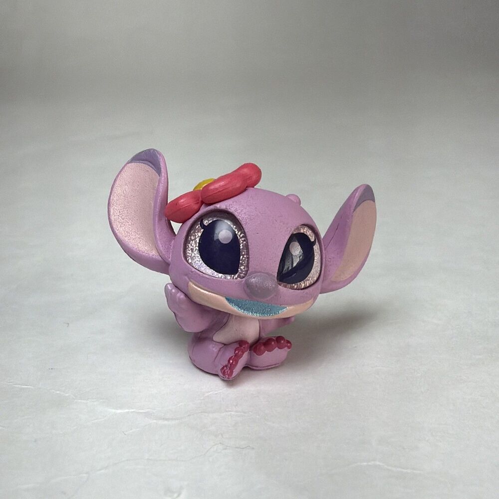 Disney Doorables Stitch Angel with flower on head